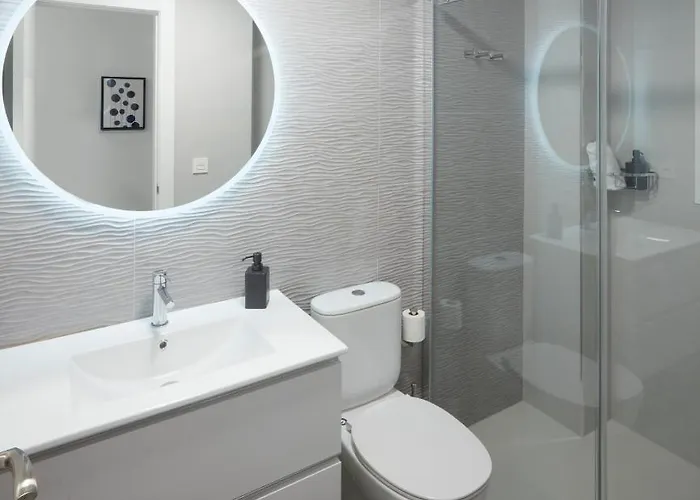 Apartamento Con Balcón En El Centro Histórico Qh Reyes Católicos *